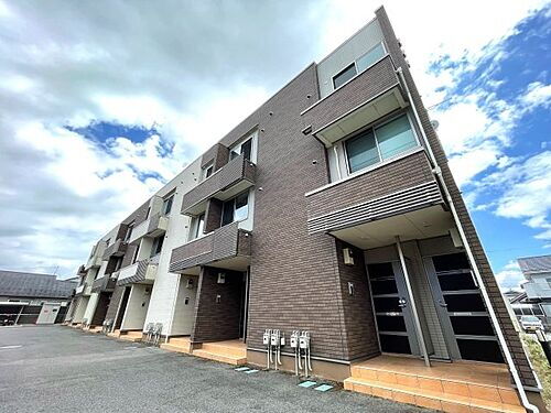 滋賀県彦根市南川瀬町 3階建 築12年9ヶ月