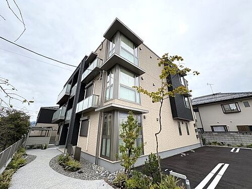 滋賀県長浜市八幡中山町 賃貸マンション