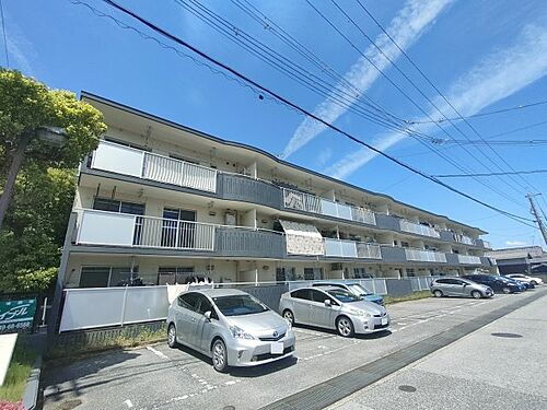 滋賀県長浜市列見町 3階建
