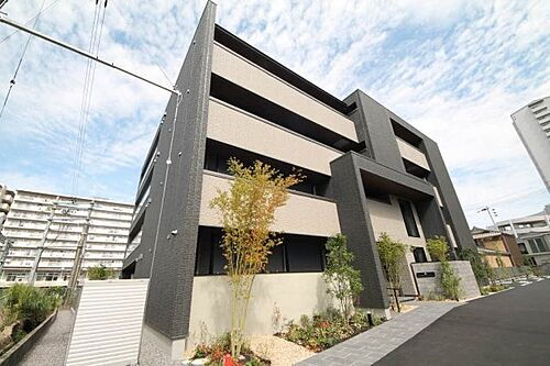 滋賀県草津市大路１丁目 築1年未満 4階建