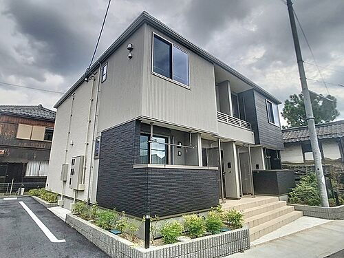 滋賀県彦根市東沼波町 築3年10ヶ月 2階建