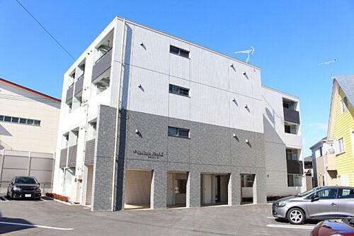 滋賀県野洲市小篠原 築8年9ヶ月 4階建