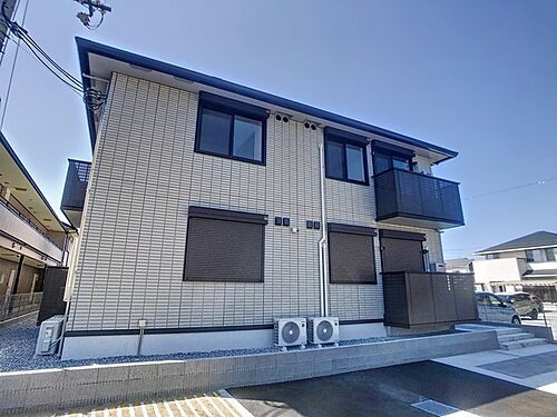 滋賀県彦根市川瀬馬場町 築2年8ヶ月 2階建