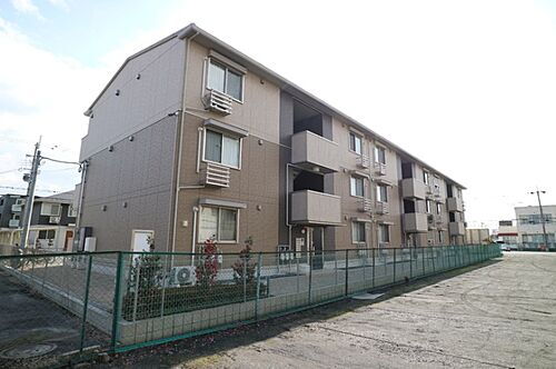 滋賀県栗東市小柿１丁目 築8年11ヶ月 3階建