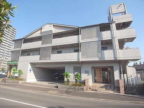 京都府亀岡市篠町馬堀駅前１丁目 3階建 築22年9ヶ月