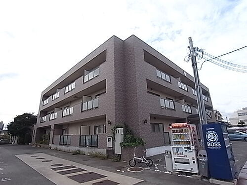 兵庫県加古川市平岡町西谷 3階建 築31年1ヶ月