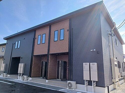 岡山県総社市中原 2階建 