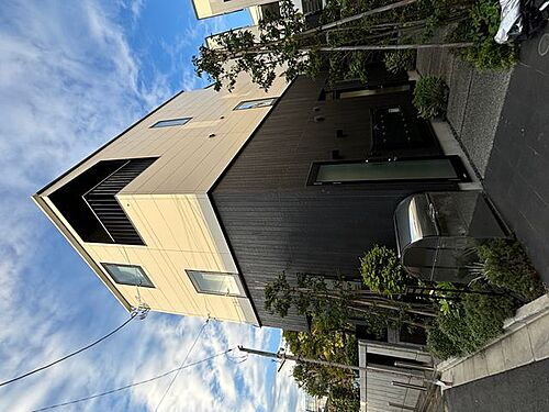 東京都新宿区舟町 3階建 築3年8ヶ月