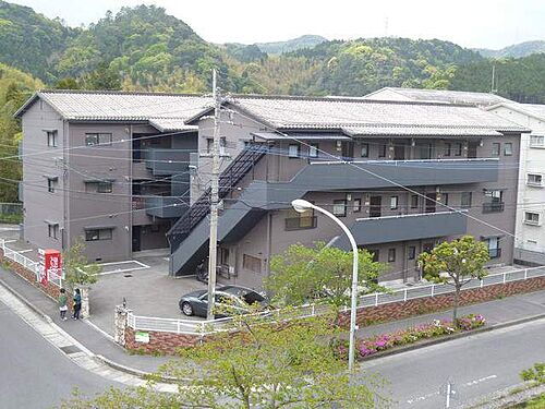 鹿児島県鹿児島市皇徳寺台４丁目 3階建 築33年3ヶ月