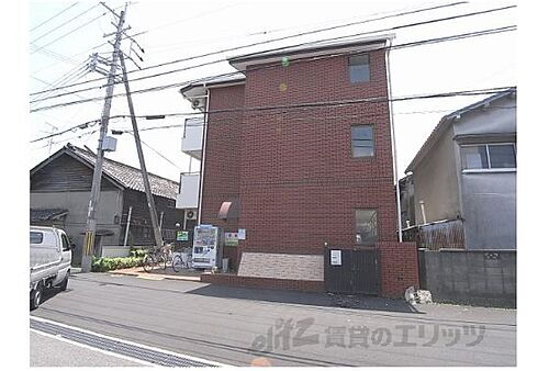 大阪府枚方市津田駅前１丁目 3階建