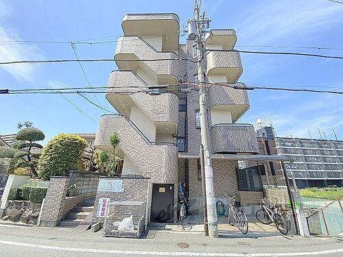 大阪府枚方市天之川町 4階建