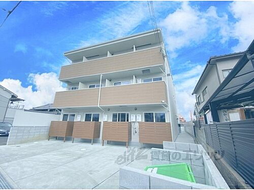 大阪府枚方市渚元町 築1年10ヶ月 3階建