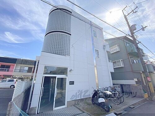 大阪府寝屋川市香里北之町 3階建 築35年11ヶ月
