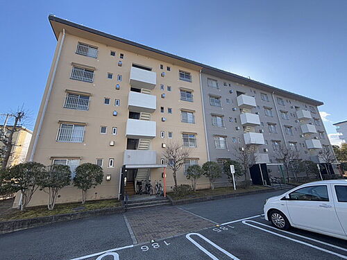 兵庫県三木市志染町西自由が丘２丁目 賃貸マンション