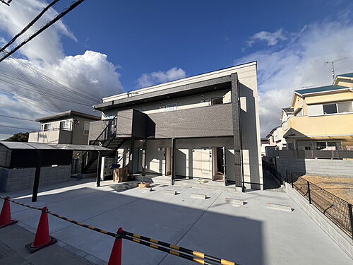 兵庫県三木市志染町西自由が丘１丁目 賃貸アパート