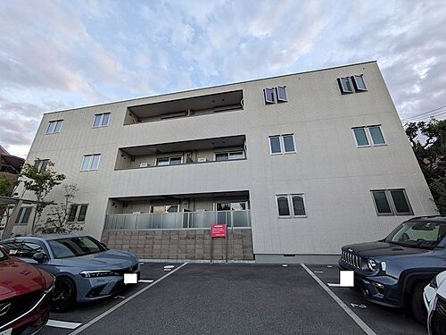 兵庫県西宮市仁川町５丁目 3階建 築4年5ヶ月