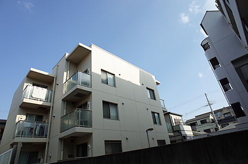 ルナピエナ本山中町 3階建