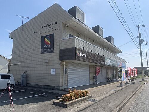 兵庫県姫路市飾磨区城南町３丁目 2階建