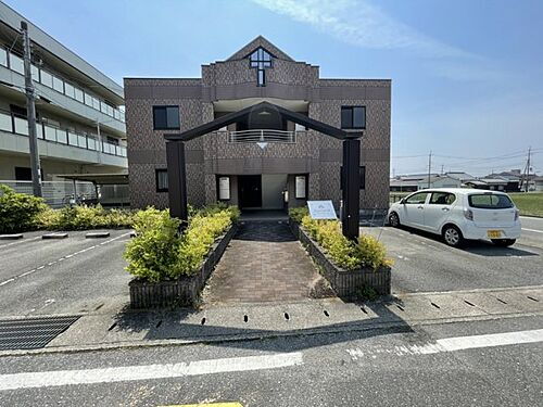 兵庫県加東市上中１丁目 2階建