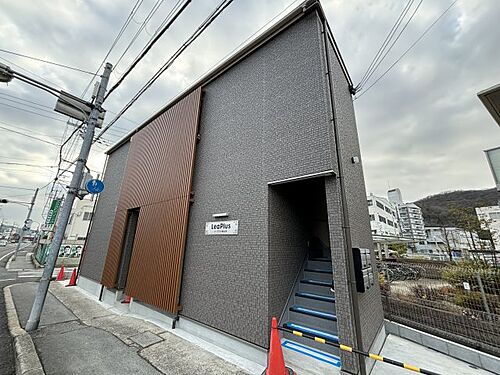兵庫県姫路市青山北１丁目 2階建