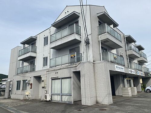 兵庫県加西市北条町横尾 3階建