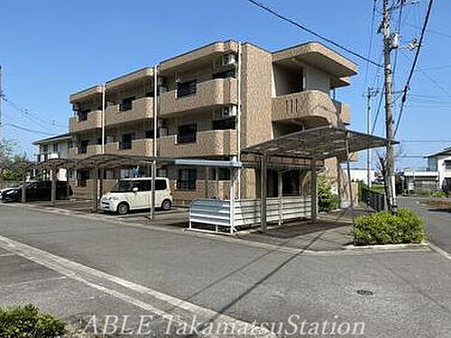 香川県高松市由良町 3階建