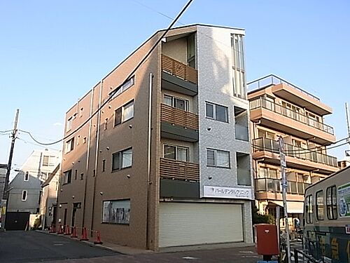 東京都目黒区目黒本町３丁目 4階建 築16年6ヶ月