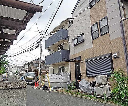 京都府京都市伏見区深草東伊達町 3階建