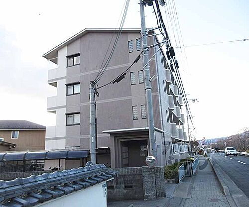 滋賀県大津市大萱３丁目 築27年10ヶ月 4階建