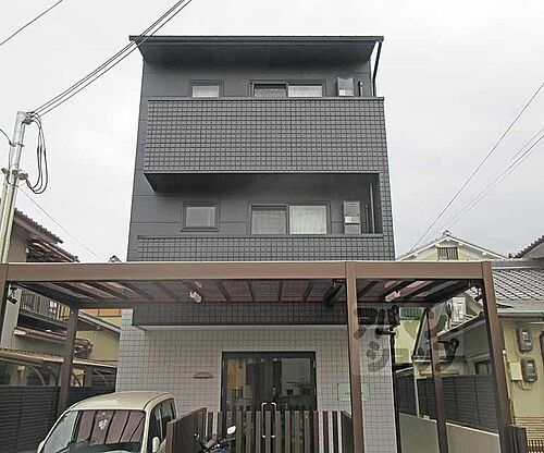 京都府京都市伏見区納所町 3階建 築5年10ヶ月