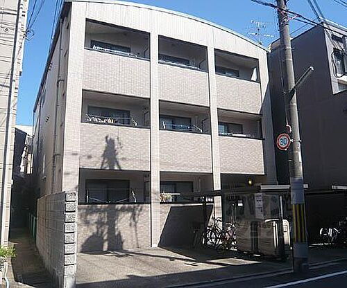 京都府京都市東山区本町６丁目 築30年10ヶ月 3階建