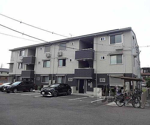 滋賀県大津市大萱６丁目 築7年10ヶ月 3階建