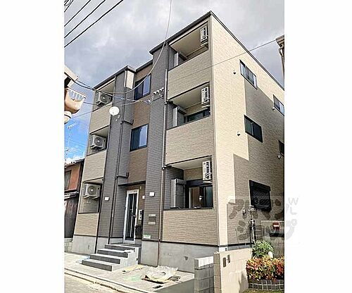 京都府京都市伏見区深草飯食町 3階建 築1年