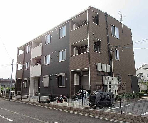 滋賀県大津市一里山５丁目 築7年12ヶ月 3階建