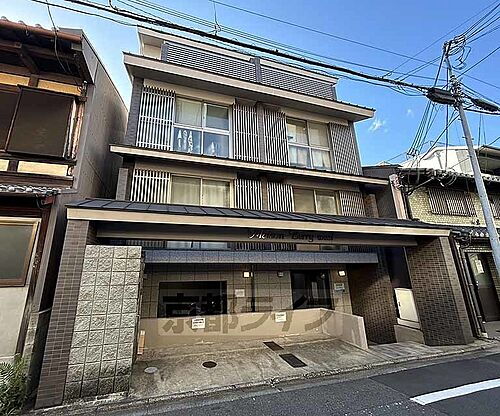 京都府京都市下京区艮町 築17年9ヶ月 4階建