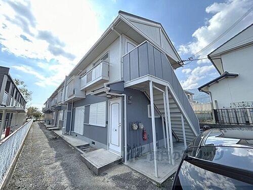 奈良県御所市大広町 2階建