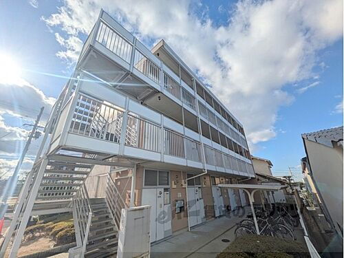 大阪府東大阪市宝町 3階建 築25年3ヶ月