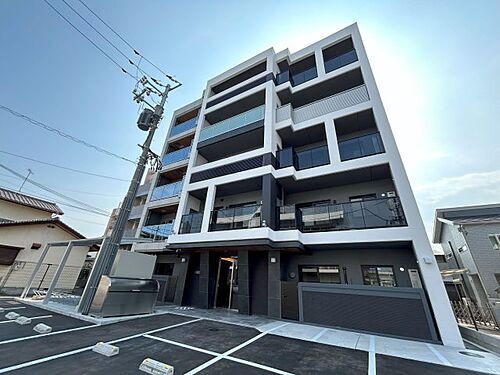 広島県広島市中区江波二本松１丁目 5階建