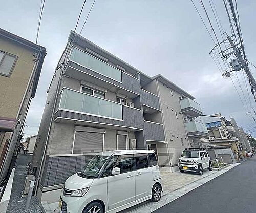 京都府京都市西京区川島東代町 3階建 築1年未満