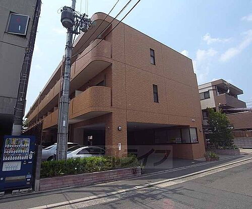 京都府京都市右京区西京極東池田町 築23年10ヶ月 3階建