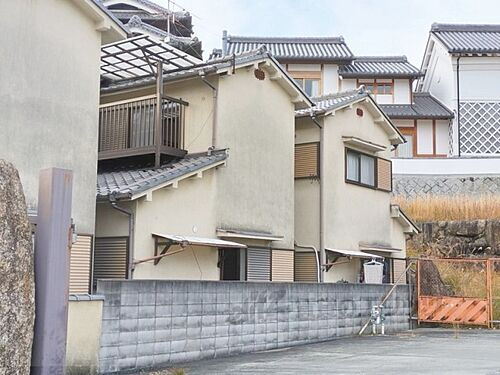 奈良県奈良市法蓮町 2階建 築40年3ヶ月