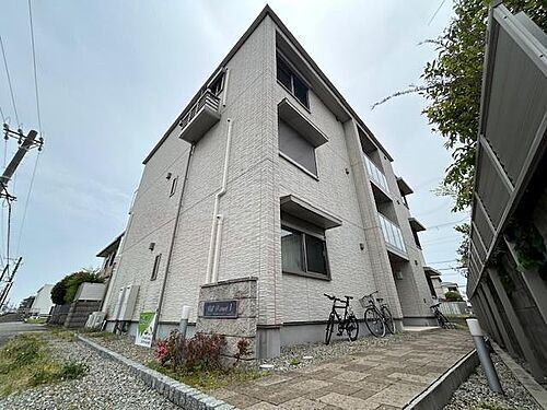 兵庫県明石市魚住町中尾 3階建 築9年