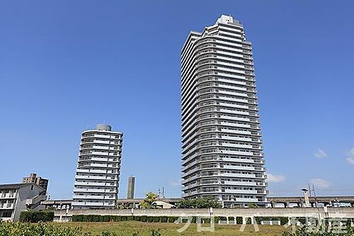 香川県綾歌郡宇多津町浜七番丁 賃貸マンション