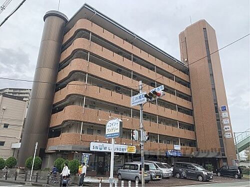 大阪府寝屋川市三井南町 築51年7ヶ月 7階建