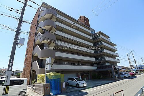 兵庫県加古川市平岡町新在家 7階建