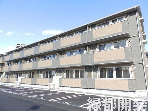 山口県山口市小郡給領町 3階建 築8年7ヶ月