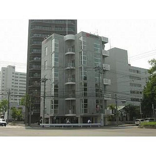 北海道札幌市中央区南一条東７丁目 6階建 築18年11ヶ月