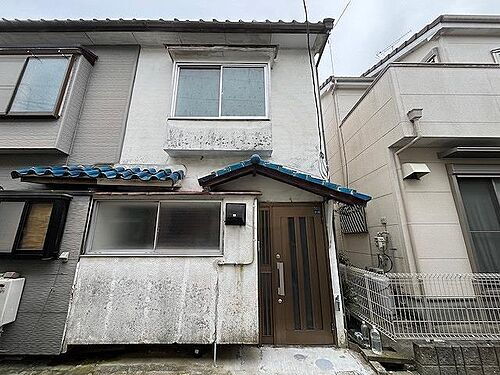 奈良県生駒郡斑鳩町興留７丁目 2階建 築61年10ヶ月