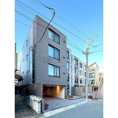 東京都世田谷区駒沢３丁目 4階建 築4年2ヶ月