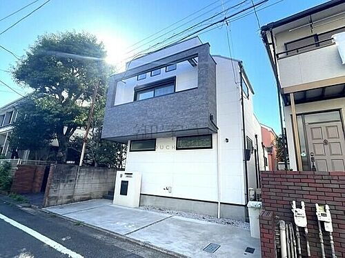 東京都世田谷区深沢８丁目 2階建 築2年8ヶ月